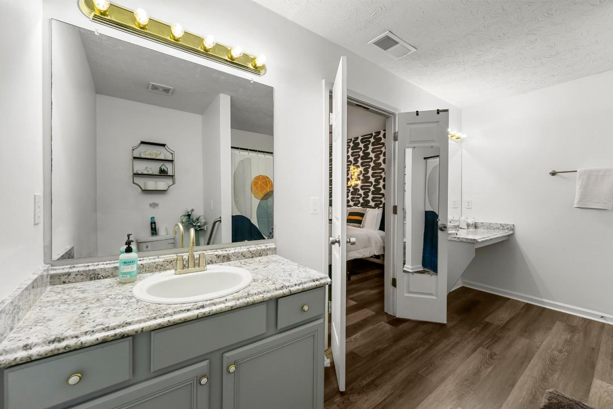 Ferienhaus Charming 3br 2ba Retreat, Cozy Decatur